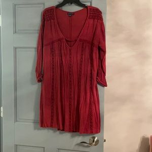 Maroon quarter length shift dress